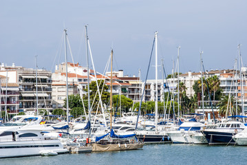 Fototapeta na wymiar Puerto de Cambrils
