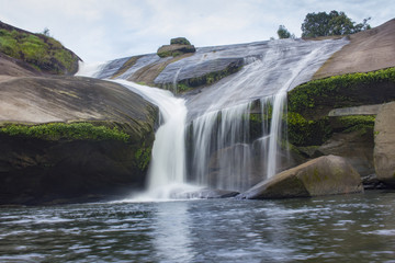 Fototapeta premium beautiful waterfall in Thailand