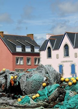 Fototapeta filets de pêche sur le port du Guilvinec,Bretagne