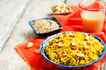 Turmeric rice with cashew nuts