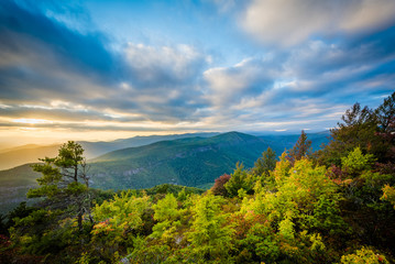 Fototapeta na wymiar Evening view of the Blue Ridge Mountains from Table Rock, on the