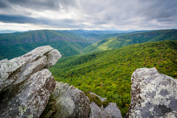 View of the Linville Gorge from Hawksbill Mountain, in Pisgah Na