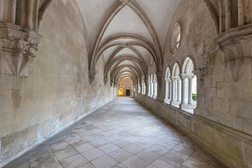 Fototapeta na wymiar Details of architecture corridor Alcobaca Castle Mosteiro.