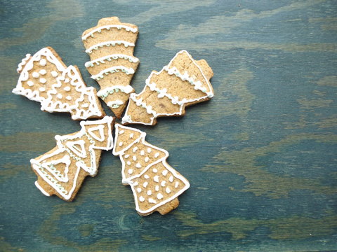 Christmas theme: spiced cookies decorated with icing