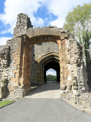 The main entrance gate to the Dudley Castle ruins.
