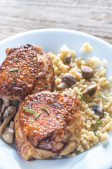 Spicy chicken with bulgur and mushrooms