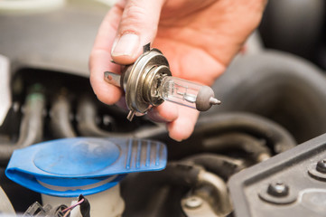 Glühbirne Scheinwerfer Auto © benjaminnolte