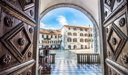 View through The Cathedral of Saint Tryphons door - obrazy, fototapety, plakaty