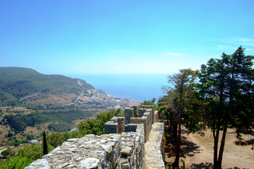 Fototapeta na wymiar View of Sesimbra from the Moorish Castle