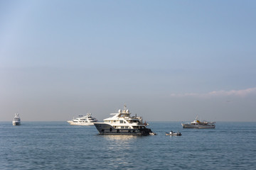 Fototapeta na wymiar Luxury yacht in the Gulf of Naples at sunrise