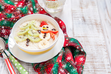 Snowman porridge oatmeal breakfast , Fun Christmas for kids