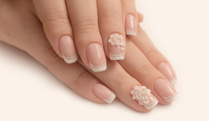 nails