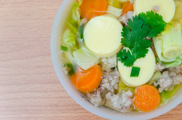 Clear Soup with Bean Curd and Minced Pork