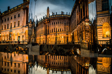 Obraz premium Mirrors