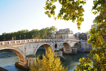 Roma, il Tevere a Ponte Sisto