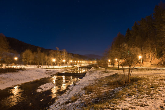 Fototapeta Zimowa Muszyna nocą
