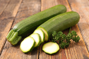 raw courgette