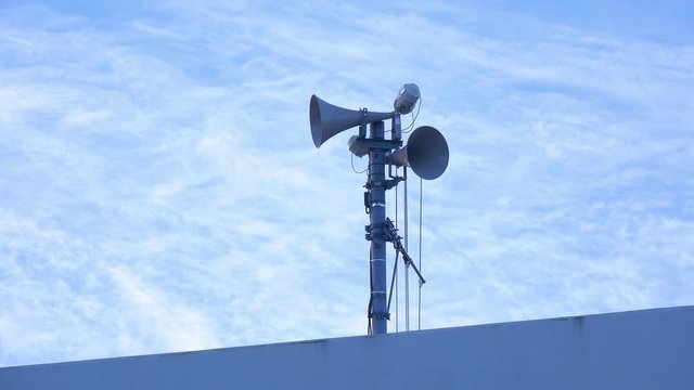 4K・秋空の屋外拡声器・タイムラプス_3-884