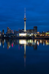 Obraz premium Blue hour from Westhaven Bay