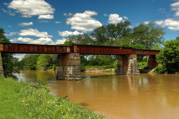 Fototapeta na wymiar The Railroad bridge