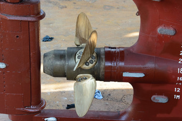 Ship's propeller and rudder