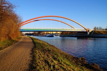 Fototapeta na wymiar Spellener Brücke Nr. 401 WDK-km 2,583 über dem Wesel-Datteln-Kanal