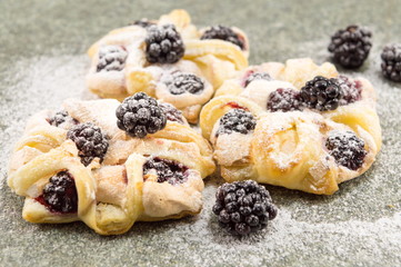 blackberry puff pastry