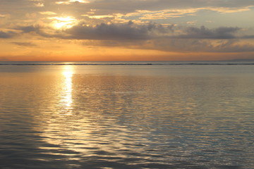 Obraz premium バリ、サヌールビーチの朝日