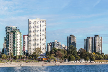 Fototapeta na wymiar English Bay Beach in Vancouver, Canada