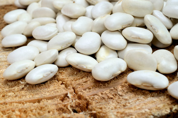 Fototapeta na wymiar white beans on table