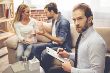 Couple at the psychologist