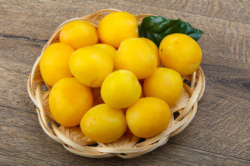 Yellow plums in the bowl