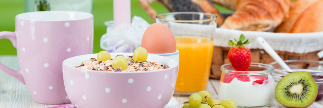 reichhaltiges fr&uuml;hst&uuml;ck