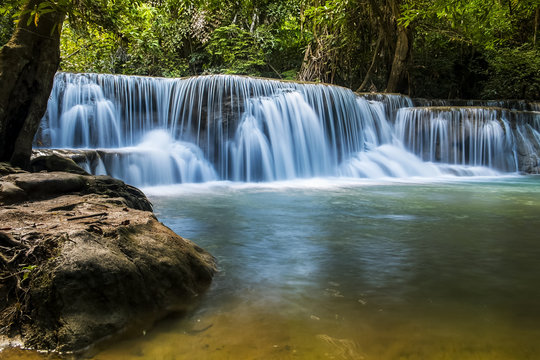 Huay Mae Kamin Waterfall © apichai507