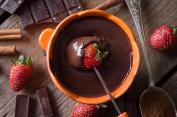  chocolate fondue - 129429442