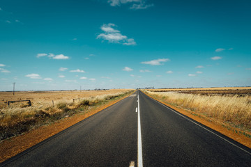Fototapeta na wymiar Asphalt road on Westen Australia .