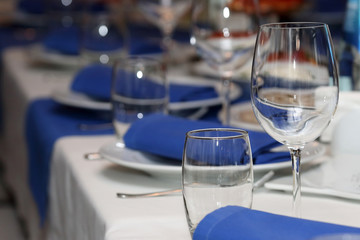 serving banquet table in a restaurant in blue and white style