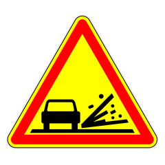 Panneau de chantier en France : attention aux gravillons 