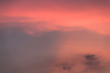 Obraz premium Abstract nature background.Moody pink and purple clouds in sun s