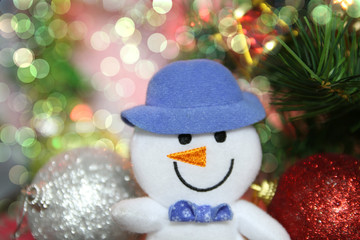 Obraz premium Snow man with decoration of christmas