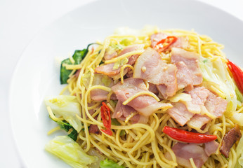 spicy chinese noodle with bacon