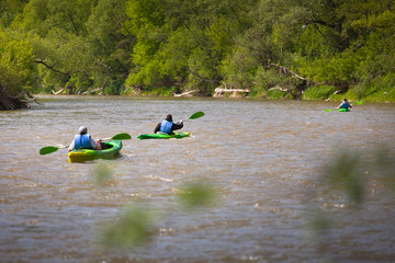 Spływ kajakowy na rzece Poprad w Muszynie © rogozinski