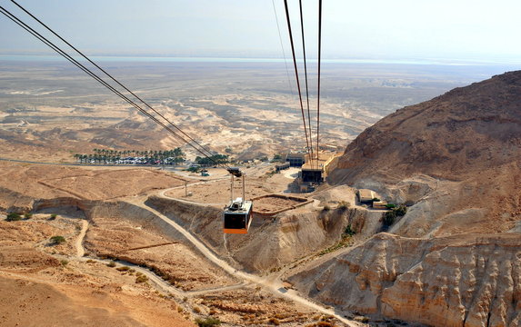 Seilbahn zum Hochplateau mit der Festung Masada