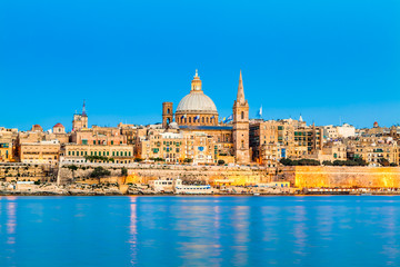 Valletta Skyline at Night, Malta - obrazy, fototapety, plakaty