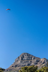 Fototapeta na wymiar Kapstadt, Paragliding