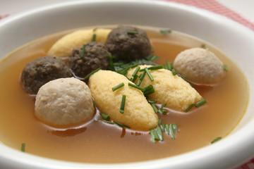 Hochzeitssuppe