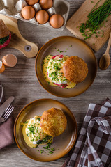 Egg benedict with hollandaise sauce