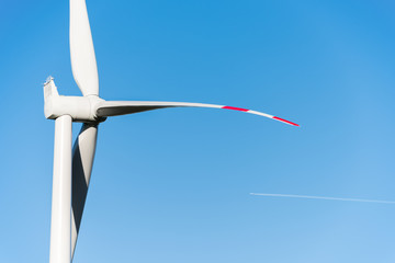 Windkraftanage Rotor und Kopf