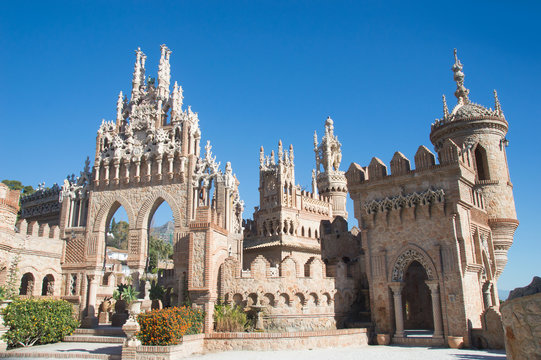 Castillo de Colomares - Ch&acirc;teau en m&eacute;moire du Navigateur c&eacute;l&egrave;bre Christophe Colomb &agrave; Benalmadena en Espagne