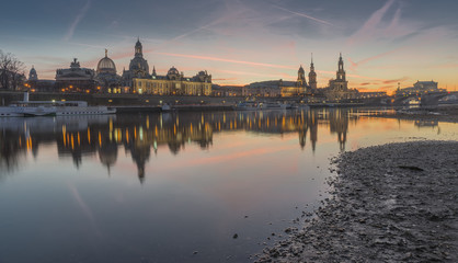 Fototapeta na wymiar Dresden, Panorama, Elbufer